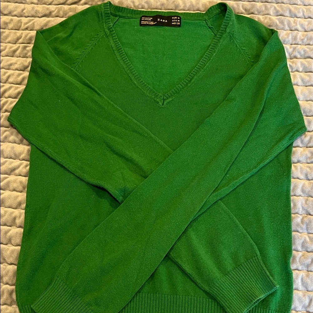 Zara Women's Bright Green V-Neck Sweater